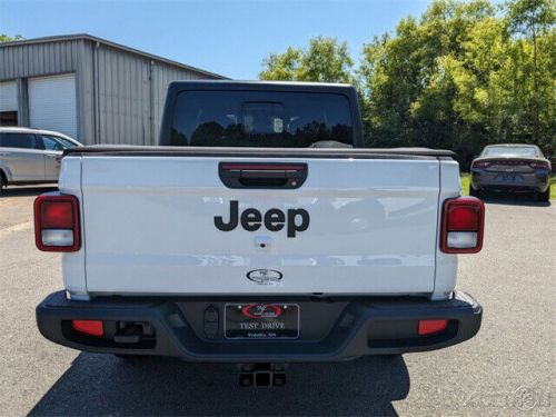 2024 jeep gladiator sport