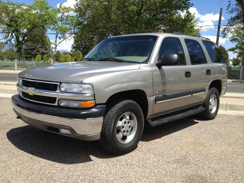 Sell used 2003 Chevrolet Tahoe SUV 4WD Chevy Grey Leather Seats in ...