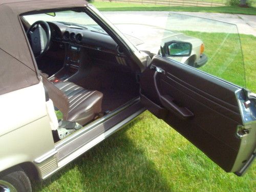 1987 mercedes benz  560sl - beautiful