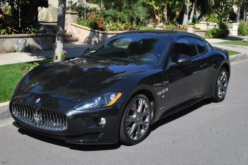 2012 maserati granturismo s coupe 2-door 4.7l