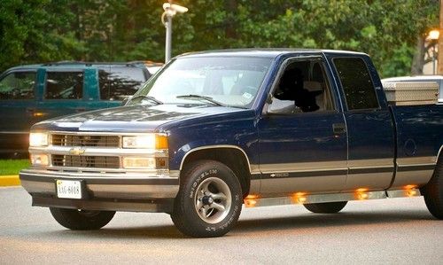 1998 chevy silverado - extended cab - 3rd door - 2wd - automatic