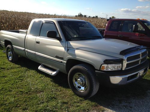 Dodge ram 2500 extended cab longbox 2wd cummins diesel truck