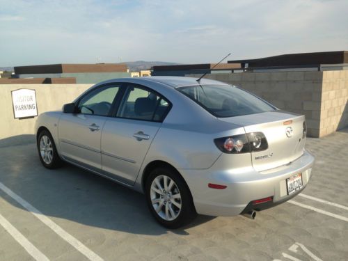 2008 mazda3 auto 61k good title very clean no accident none smoker