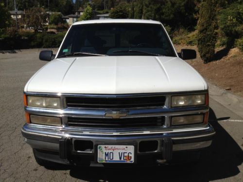 Rare! 1996 chevy tahoe ls 2 door, 6.5 turbo diesel, 4 wheel drive