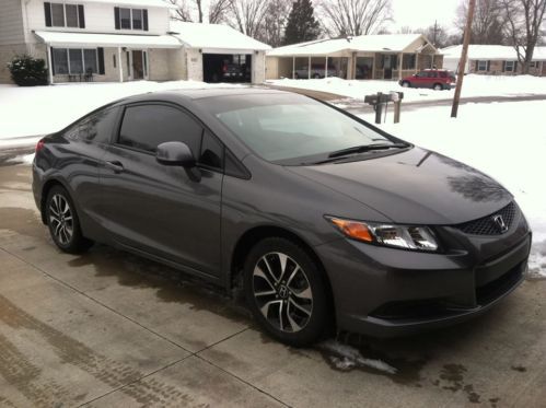 Honda civic- 2012- 2d - ex - 12,000 miles - like new!!