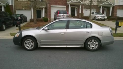 2003 nissan altima base sedan 4-door 2.5l