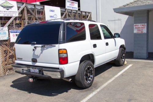 2006 chevy tahoe. very clean 111,000 miles &amp; many features. white 4 door 2wd.