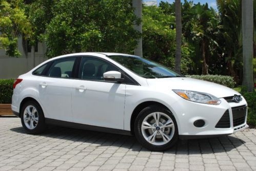 2013 ford focus se sedan 4-cyl 6-spd auto sunroof cruise bluetooth 16in alloys