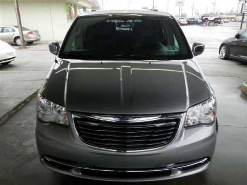 2014 chrysler town & country touring-l