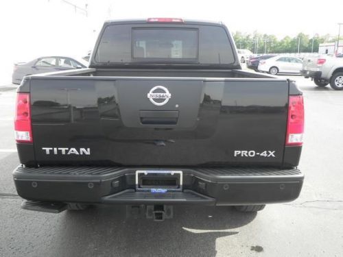 2012 nissan titan pro-4x