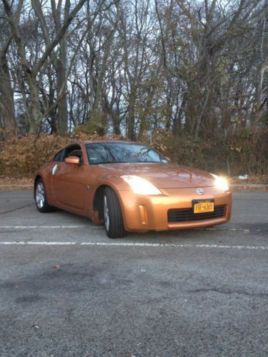 2004 nissan 350z enthusiast coupe 2-door 3.5l