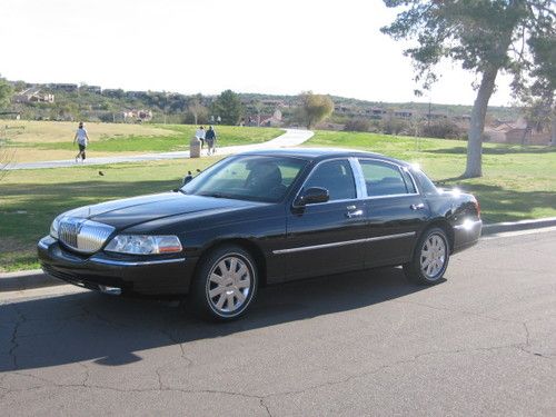 2007 lincoln town car designer series