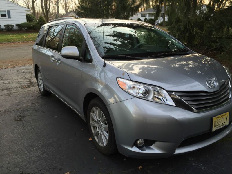 2012 toyota sienna