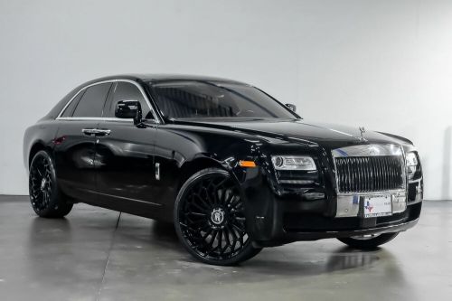 2010 rolls-royce ghost $298k msrp rear theatre pano roof 24&#034; custom wheel