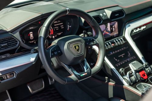 2019 lamborghini urus