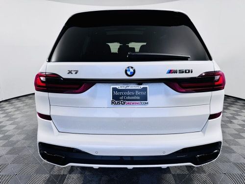 2021 bmw x7 m50i