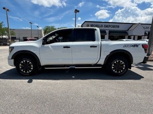 2022 nissan titan pro-4x - new $61,075.00