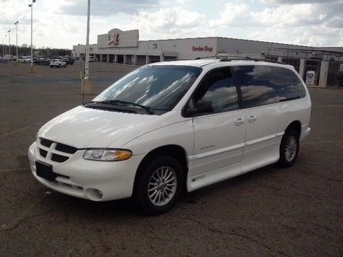 Handicap wheel chair van 2000 dodge grand caravan se no reserve rebuilt salvage