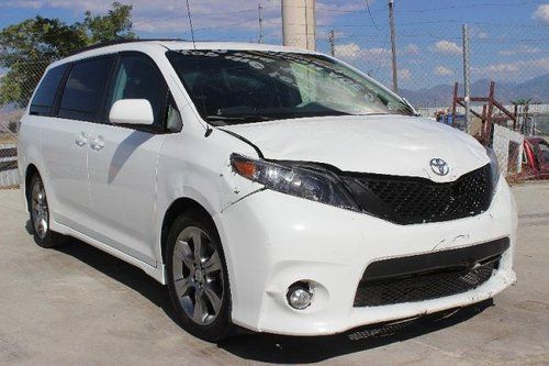 2012 toyota sienna salvage repairable rebuilder only 16k miles runs!!!!