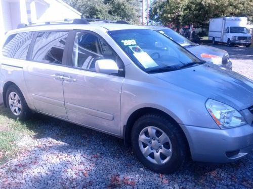 2007 kia sedona lx, great condition, silver