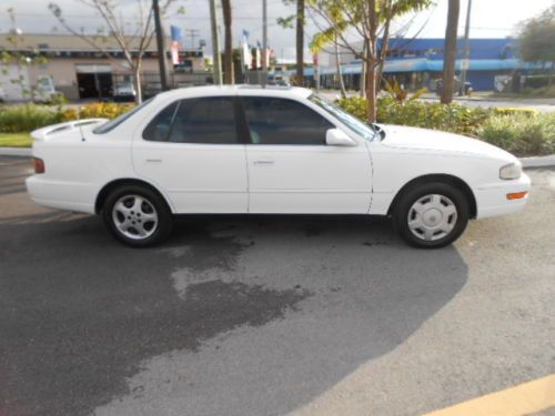 Awesome one owner 93 toyota camry le 79k miles &amp; sunroof