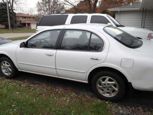 1996 nissan maxima gle sedan 4-door 3.0l