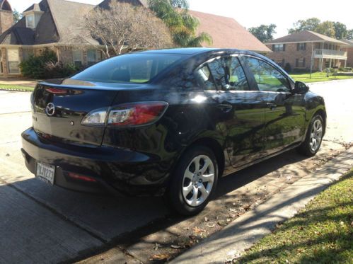 2010 mazda3 i sport sedan black