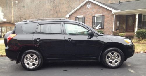 ***2009 toyota rav 4 gc, 4x4, low milage, 3rd row, low reserve***