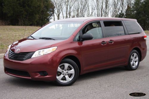 2011 toyota sienna le 1-owner off lease 100% hwy miles