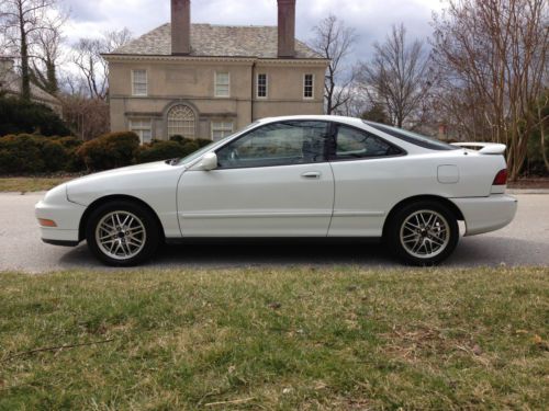 1997 acura integra gs-r, 5-speed manual, b18c1 vtec.