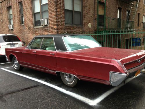 1967 chrysler 300 sedan 7.2l  / 440 cu.in.