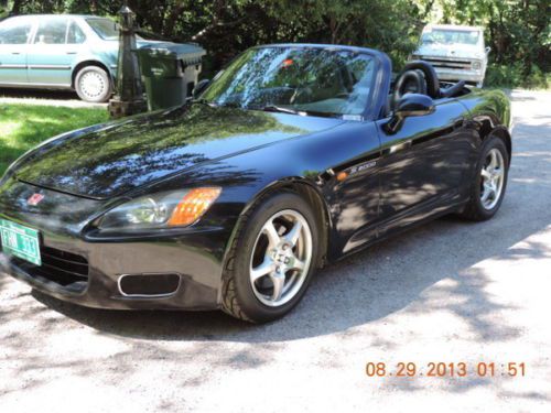 2000 honda s2000 black on black!  nice driving car priced well below book!!!!