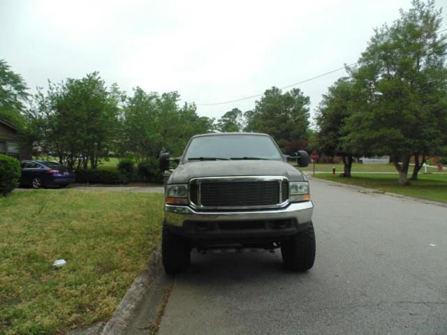 Ford f-350 xlt crew cab pickup 4-door