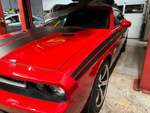 2012 dodge challenger srt-8