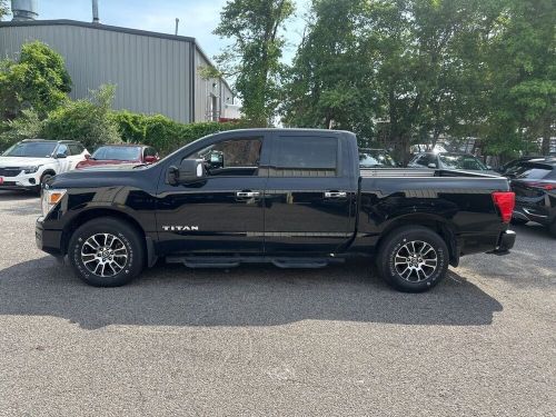 2021 nissan titan sv