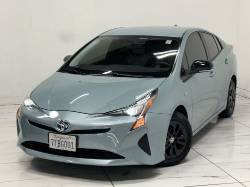 2016 toyota prius two