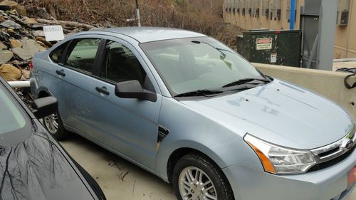 Price reduced!!!! - 2008 light ice blue ford focus se 4dr sedan