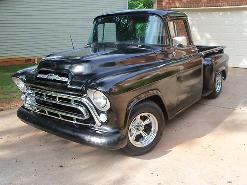 1957 chevrolet 3100 series pickup //gmc trucks 400 v-8 !!!