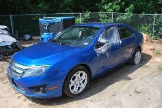 2011 fusion se blue/black water damage salvage title inop no reserve