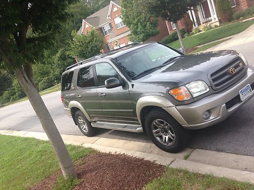 2004 toyota sequoia sr5