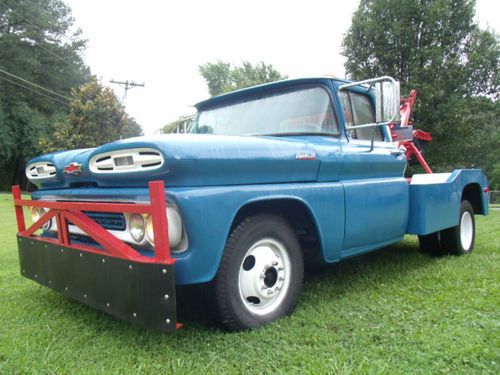 1961 chevrotet apache30 wrecker w/350 engine (vin