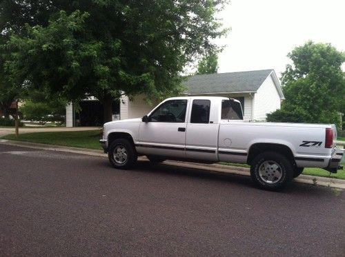 1996 gmc sierra 1500 slt with z71 sport package; clean history, low miles