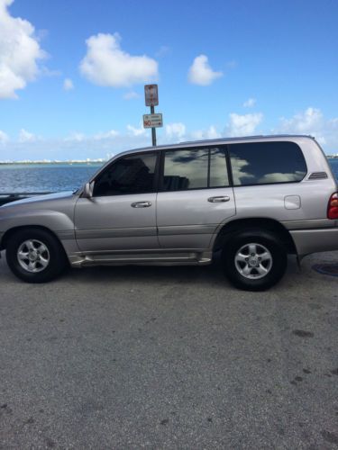 2000 toyota land cruiser base sport utility 4-door 4.7l