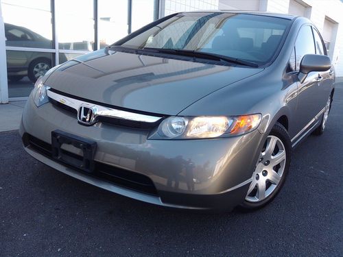 2006 honda civic lx sedan , 1 owner, no reserve , clean carfax, no reserve !!!!!