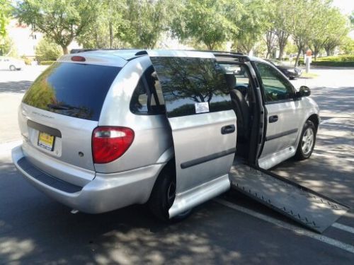 07 dodge grand caravan handicap van by braun 50 k no reserve!!!!!!!!!!!!!!!!!!!!