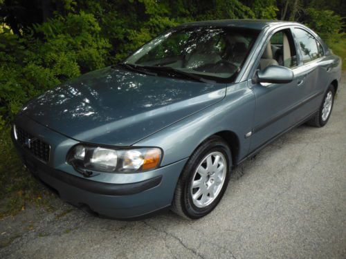 2002 volvo s60 sedan w/powermoonroof &amp; coldairconditioning 2.4liter 5cylinder