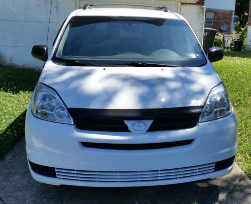 2004 toyota sienna le