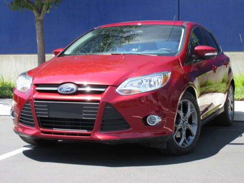 2013 ford focus se leather sunroof pwrseat parkassist 8kmi blutooth 37mpg alloys