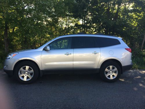 2011 chevrolet traverse lt sport utility 4-door 3.6l