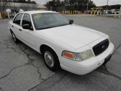 2001 white ford crown victoria 4 door sedan one owner